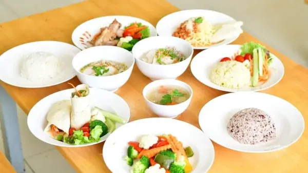 식사 직후 마사지가 불편한 이유 — 밥·술·커피와 관리 사이 시간 간격